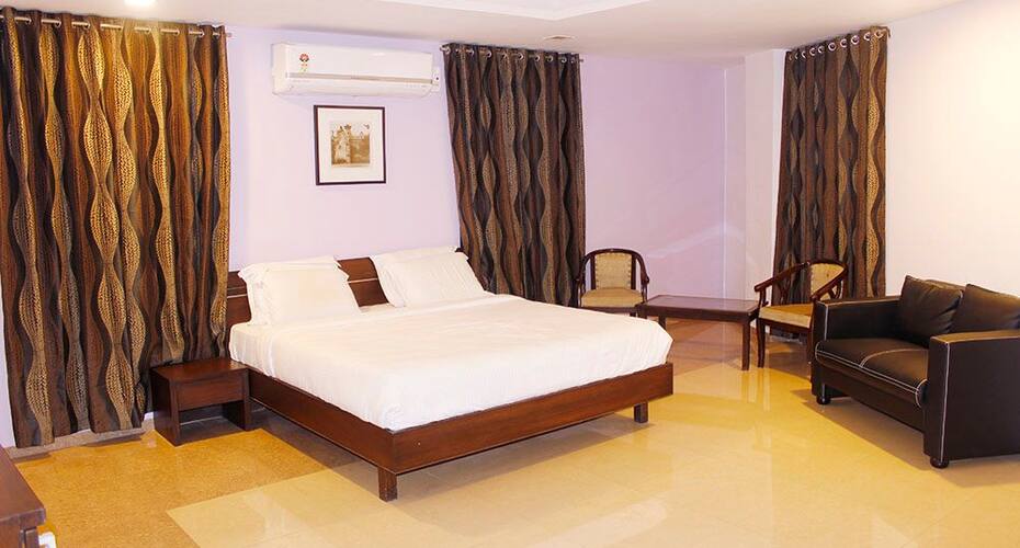 The Jhora Magra Hotel, Mount Abu 1